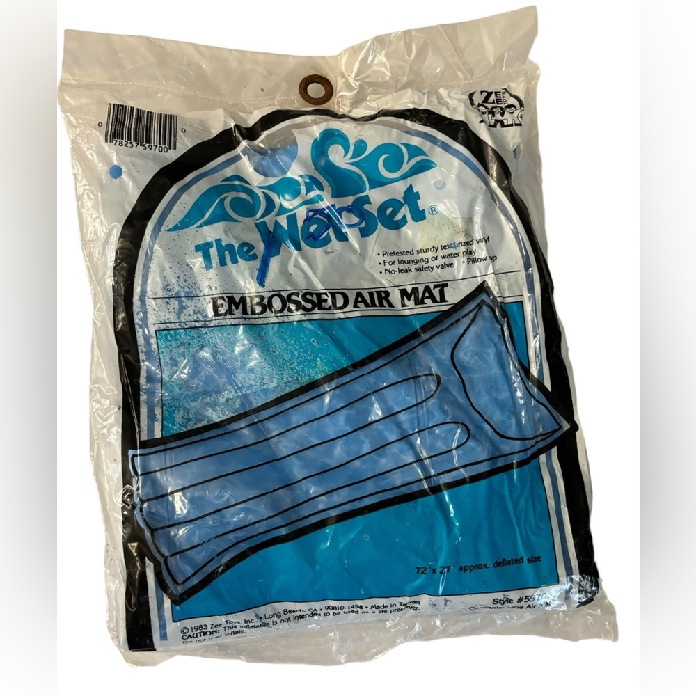 1983 The Wet Set Embossed Inflatable Air Mat Blue 59700 72”x27” Vintage Zee Toys